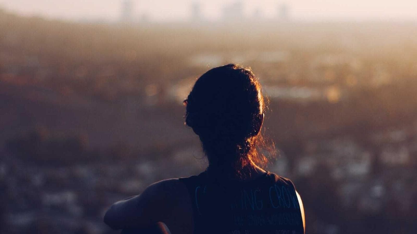 Editorial photograph accompanying: The Quiet Art of Choosing Screen-time Rules By Age