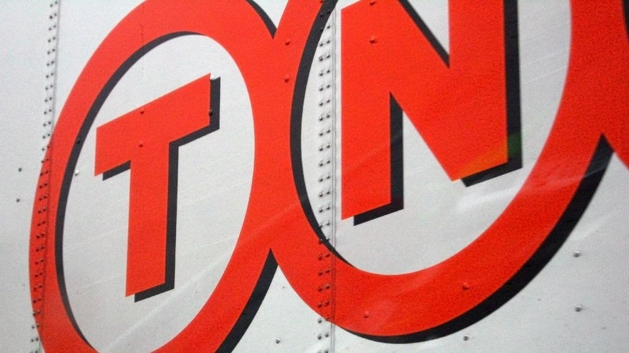 TNT semi trailer