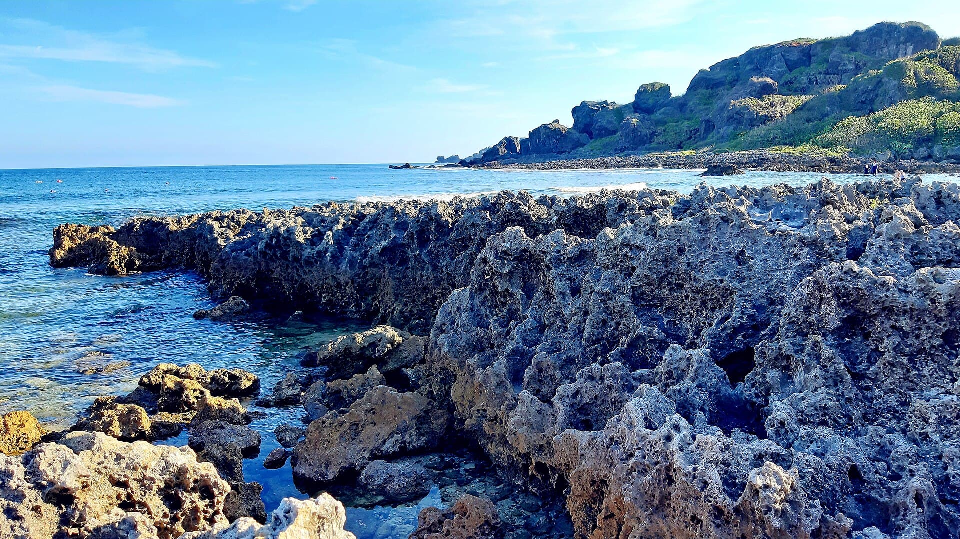 Little Bali Island Coral Reef Beach(WEI, WAN-CHEN)-小巴里島珊瑚礁岩灘 3