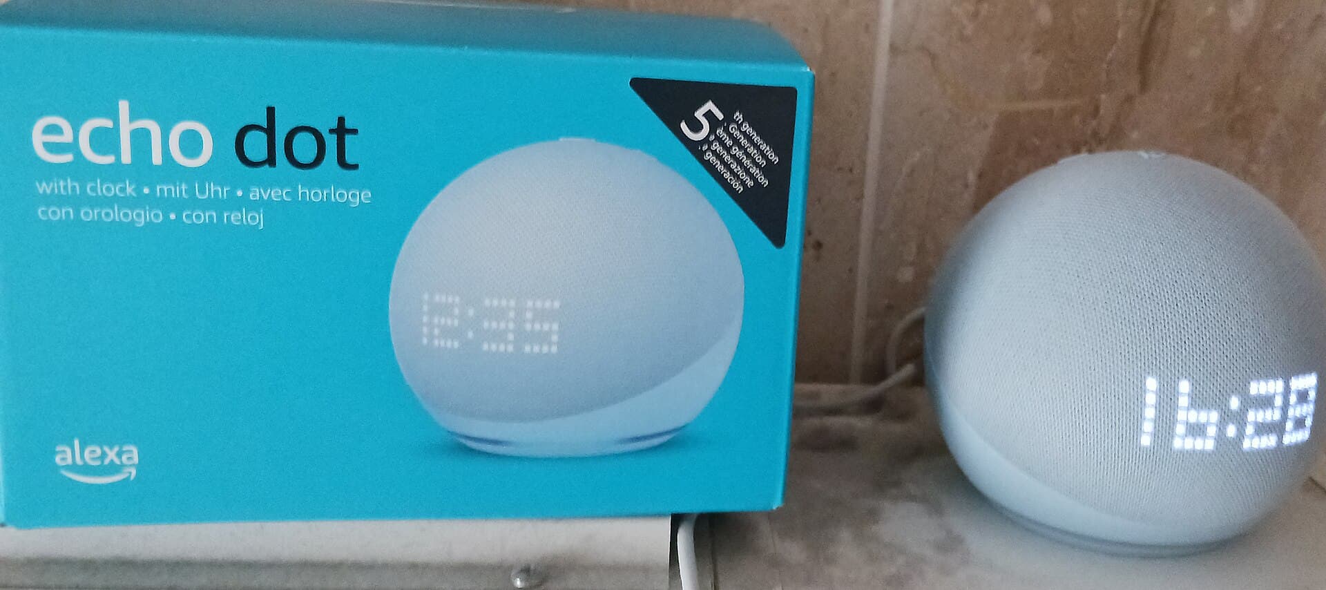 Amazon Echo Dot 5 mit Uhr