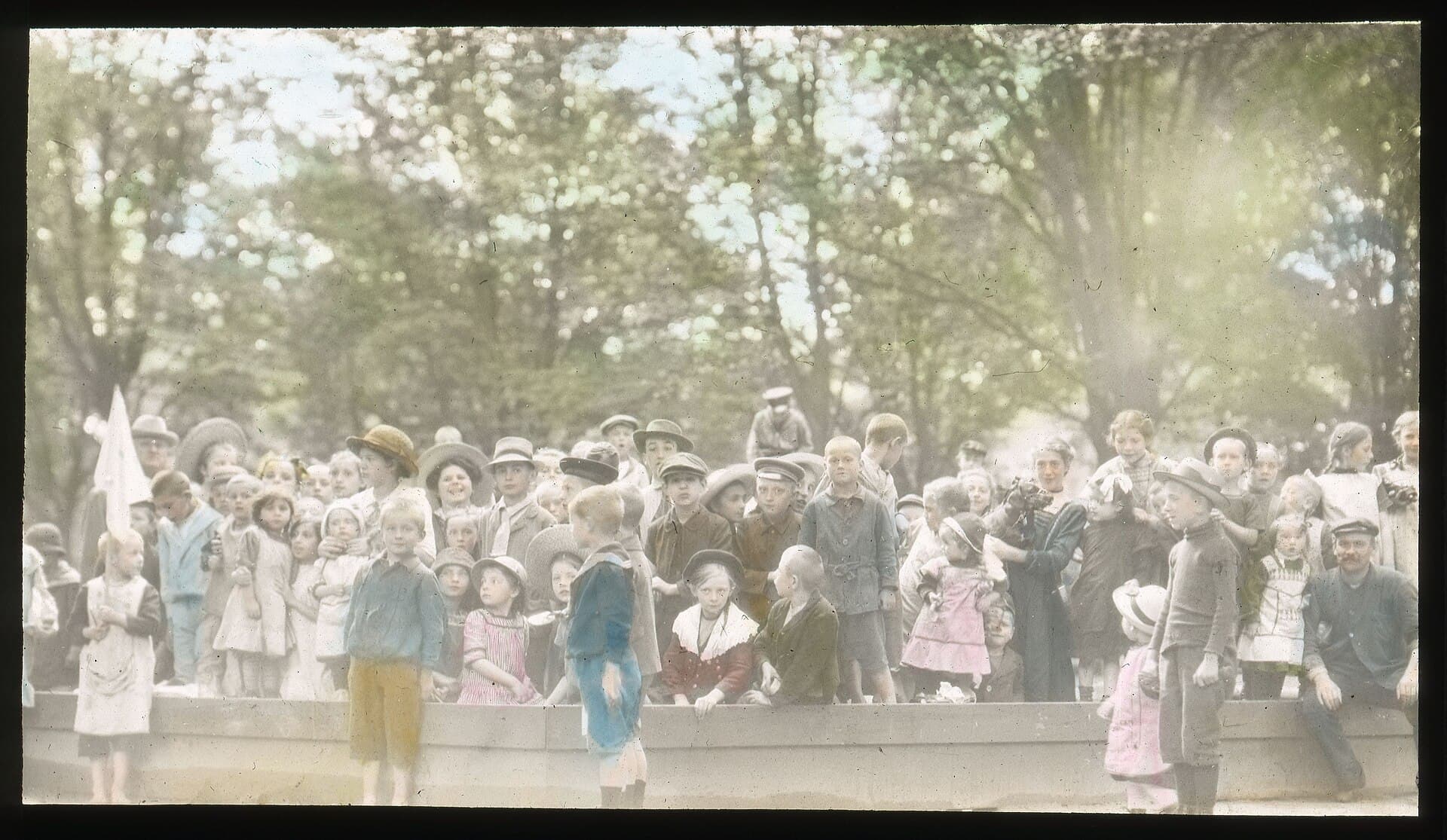 Children in Berlin park - DPLA - ad7f17d7daf8ef15a01f41c3c5898d5c
