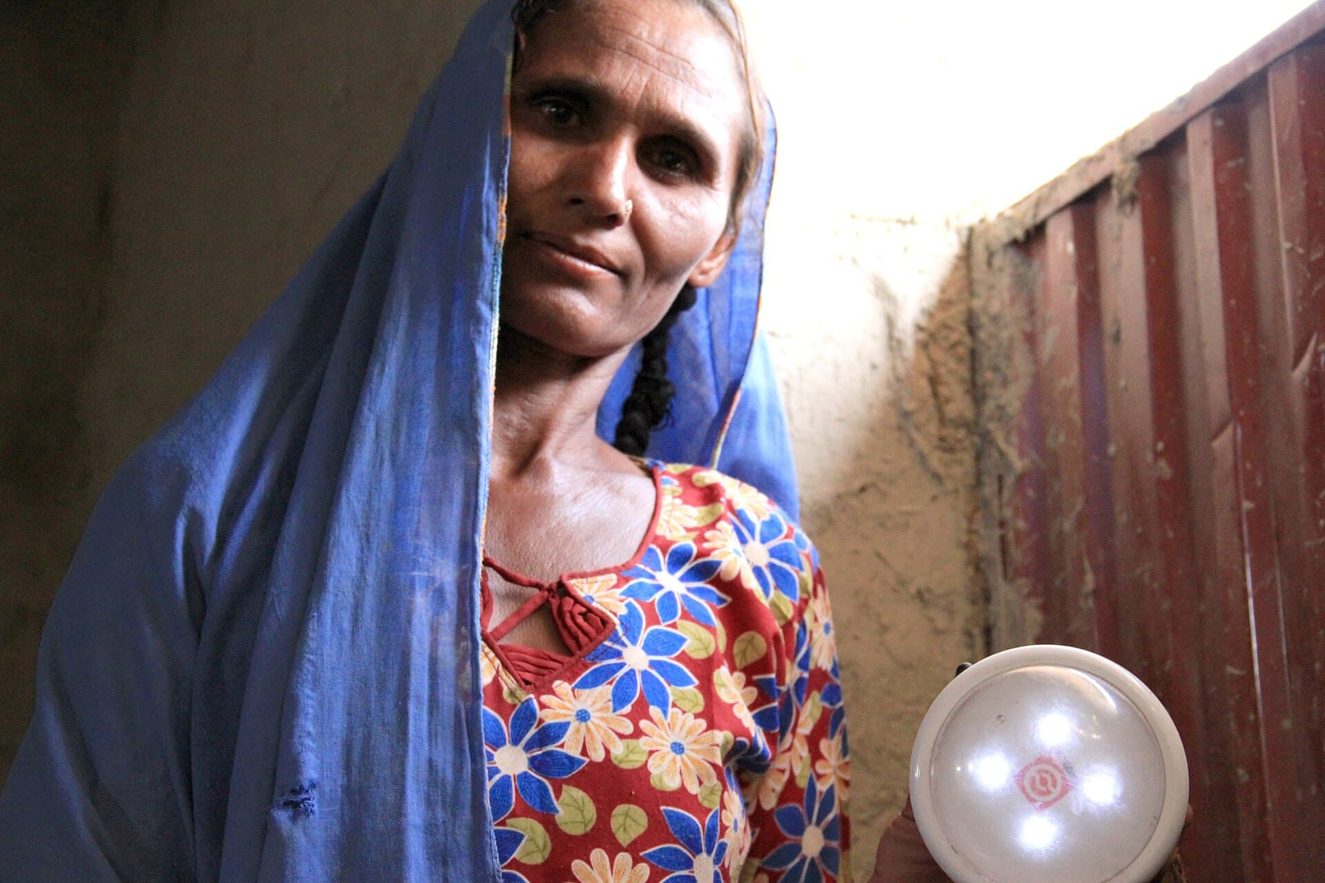 Lighting the way home in Sindh, Pakistan