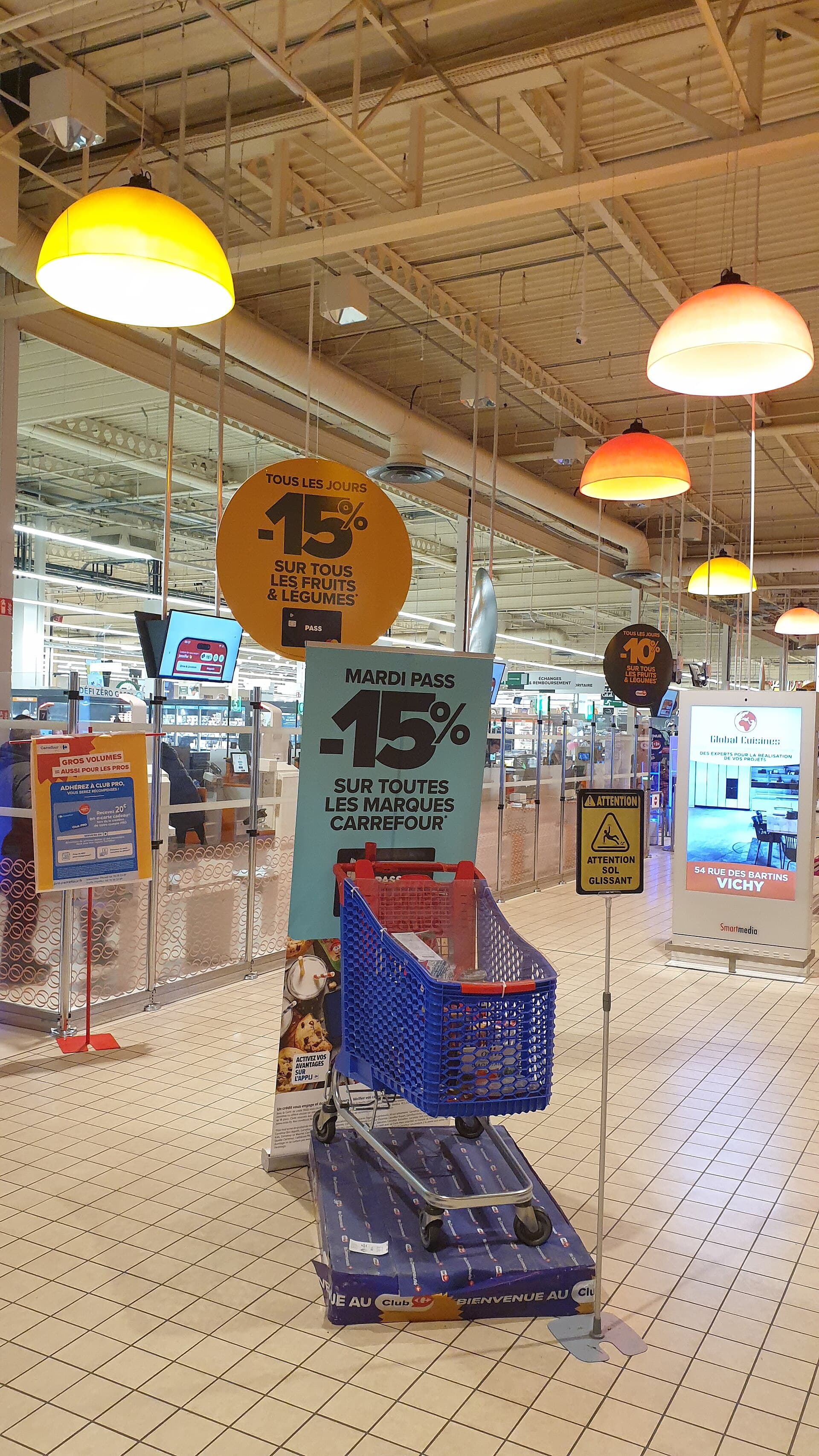 Carrefour Vichy, chariot type