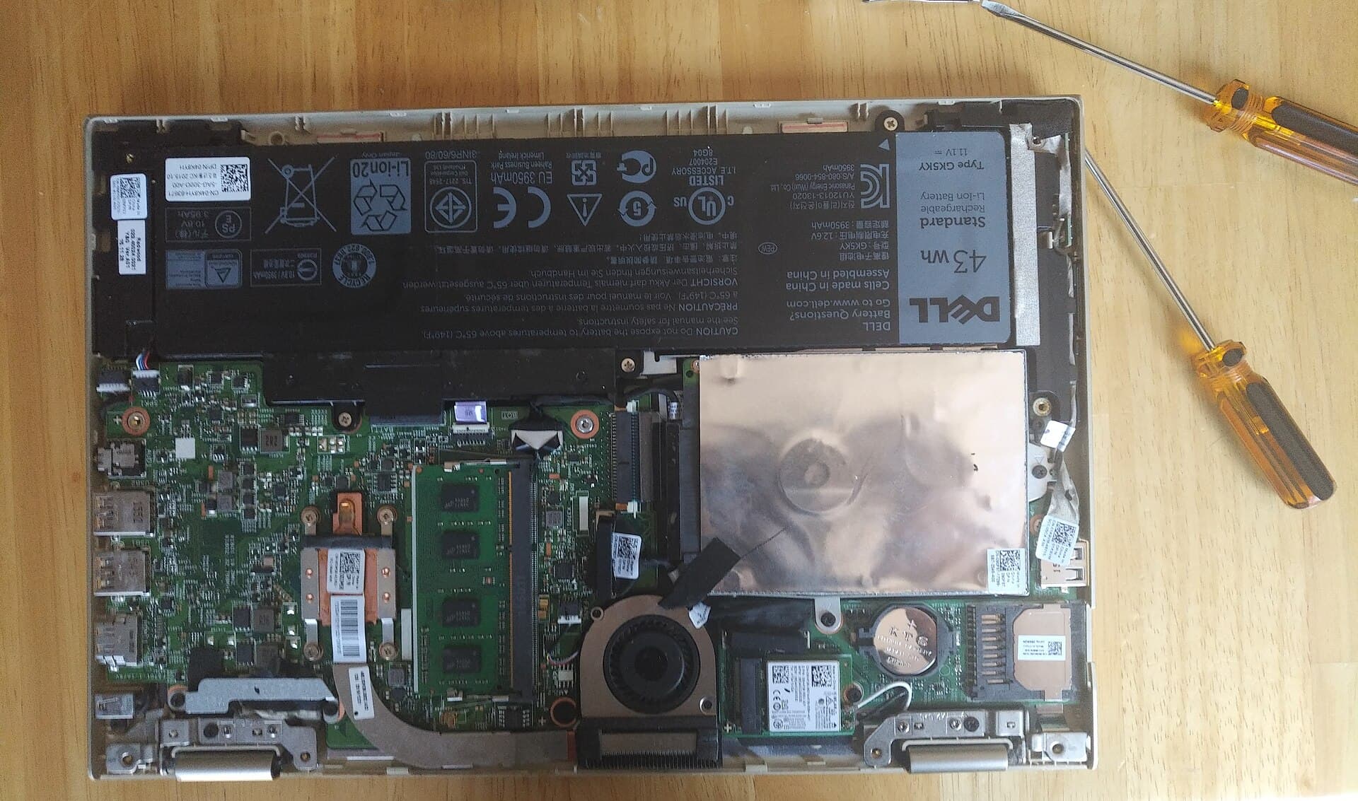 Dell Inspiron tablet laptop teardown